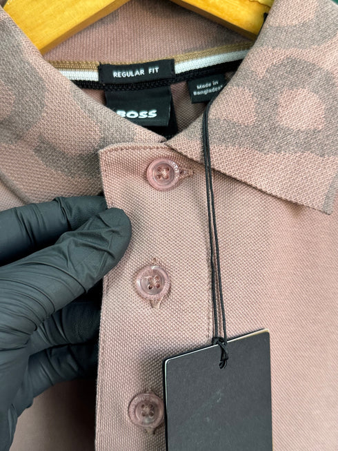 HUGO BOSS METALLIC PATCH LOGO AND SIGNATURE PRINT | LIGHT PEACH