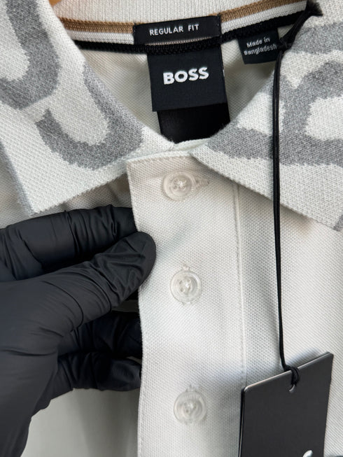 HUGO BOSS METALLIC PATCH LOGO AND SIGNATURE PRINT | WHITE