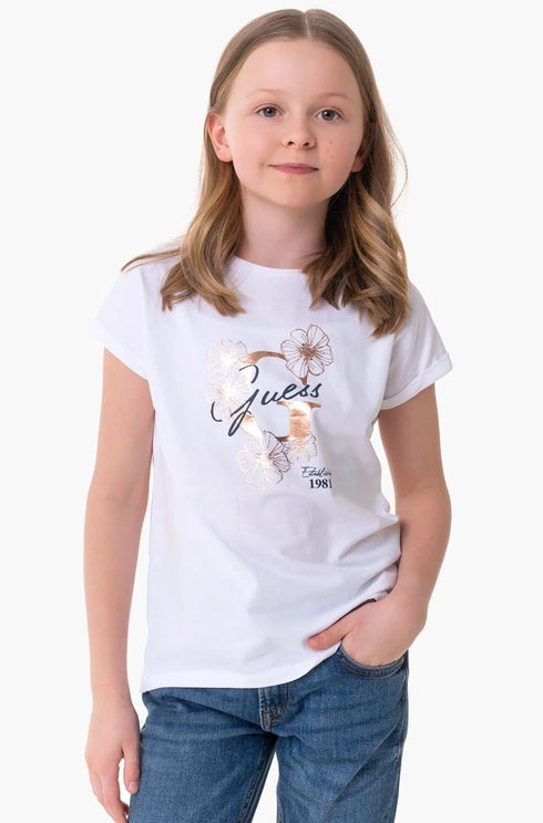White Guess Kids T-Shirt – Soft cotton short-sleeve tee for boys & girls. Trendy, comfortable, and perfect for everyday wear. Shop premium kids' t-shirts now!