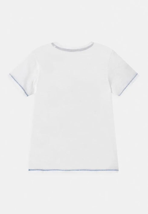Guess Kids White T-Shirt with Graphic Logo – Soft cotton short-sleeve tee for boys & girls. Trendy, comfortable, and perfect for everyday wear. Shop now!