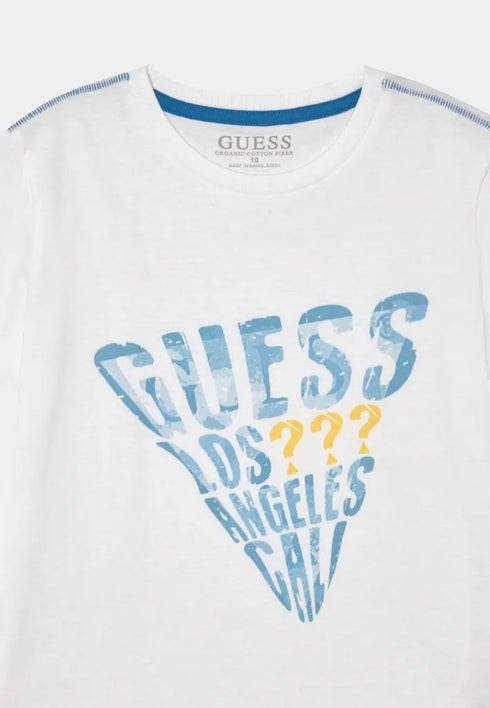 Guess Kids White T-Shirt with Graphic Logo – Soft cotton short-sleeve tee for boys & girls. Trendy, comfortable, and perfect for everyday wear. Shop now!