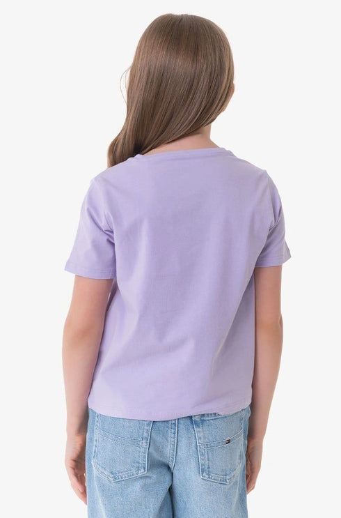 Guess Kids T-Shirt in New Light Lilac – Stylish, soft cotton tee for boys & girls. Comfortable fit, perfect for daily wear. Shop premium kids' t-shirts now!