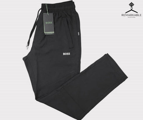 Hugo Boss men's trousers in black – sleek, stylish & comfortable fit.