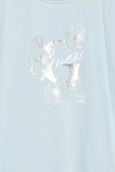 Guess Kids Short Sleeve T-Shirt in Light Blue – Soft cotton tee for boys & girls. Trendy, comfortable, and perfect for everyday wear. Shop kids' t-shirts now!