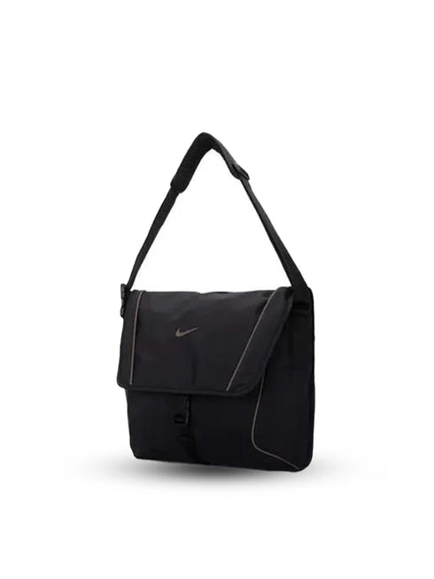 Nike Essentials Messenger Bag – Black Sporty Shoulder Bag