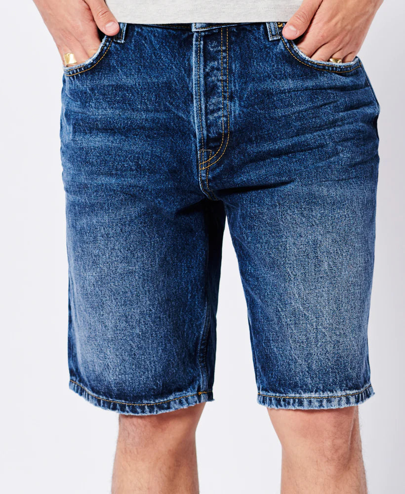 ALCOTT BERMUDA BASIC SLIM MEN SHORTS | DENIM BLUE