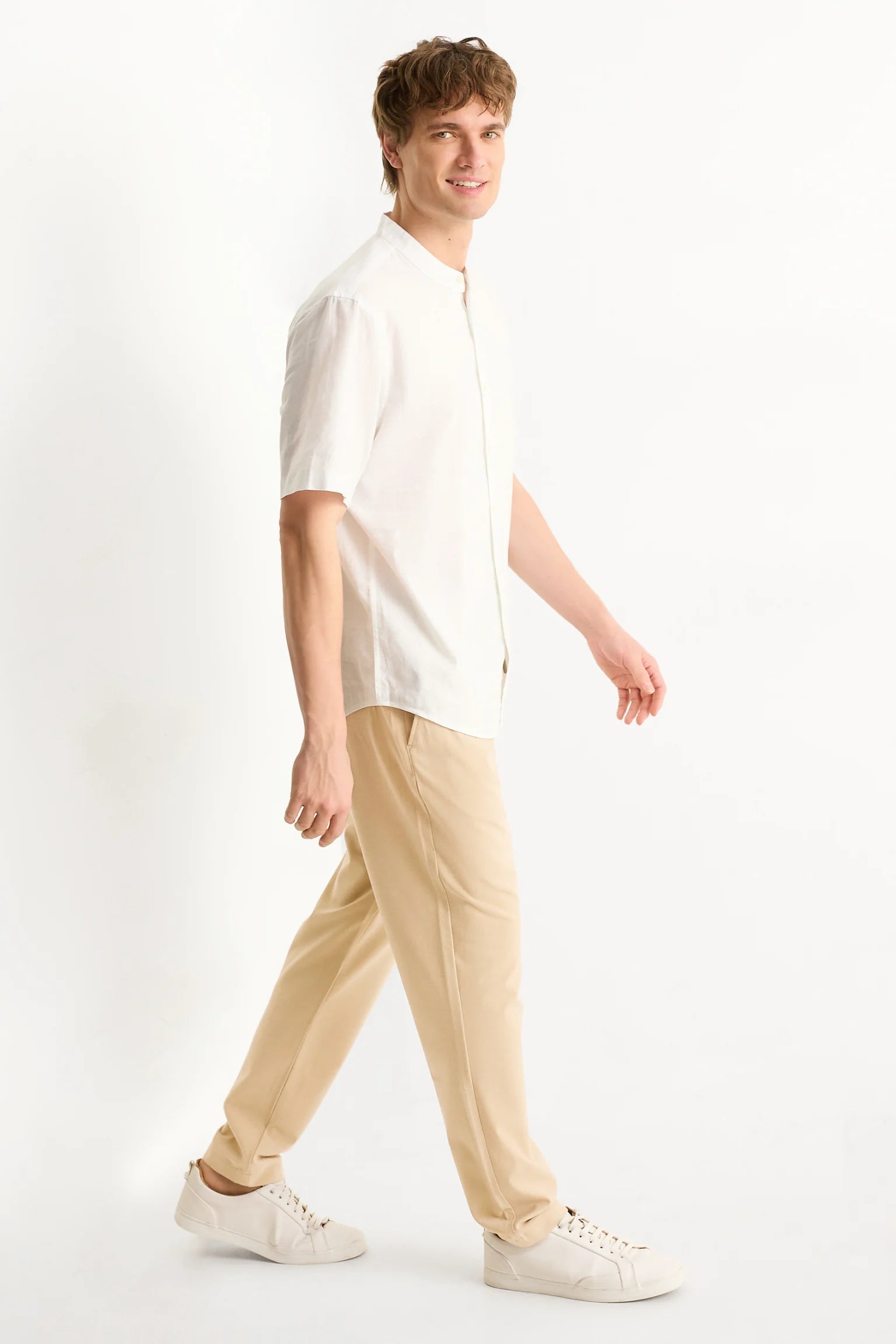 C&A CHINOS TAPERED FIT TEXTURED | LIGHT BEIGE