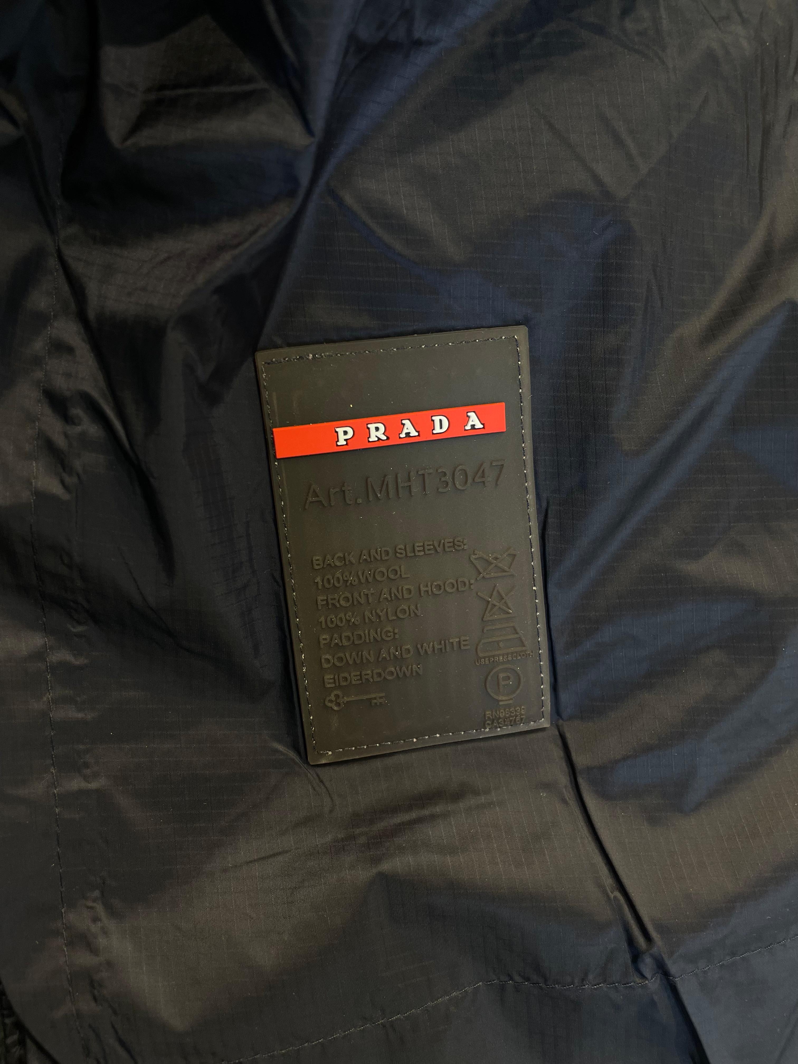 PRADA LUXURY PUFFER JACKET WITH PREMIUM LEATHER DETAILING | BLACK